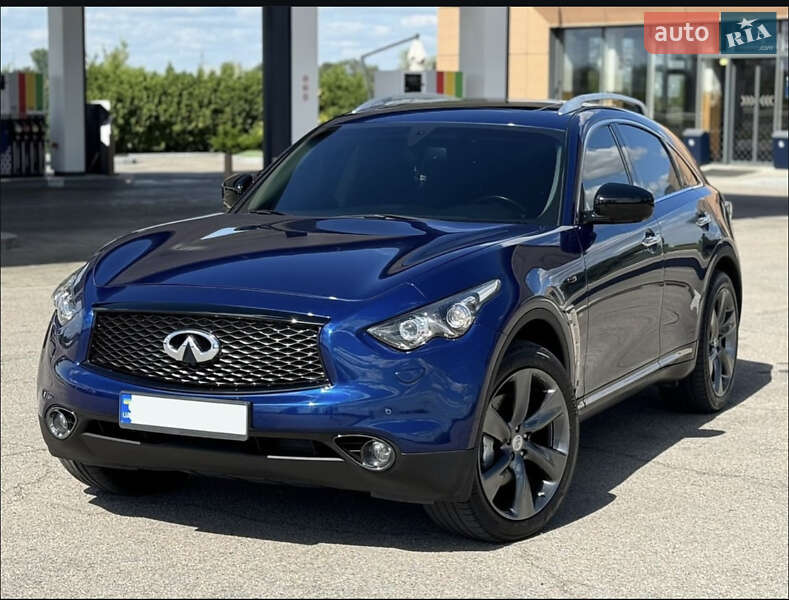 Infiniti-7