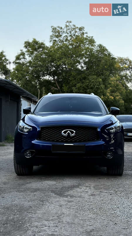 Infiniti-2