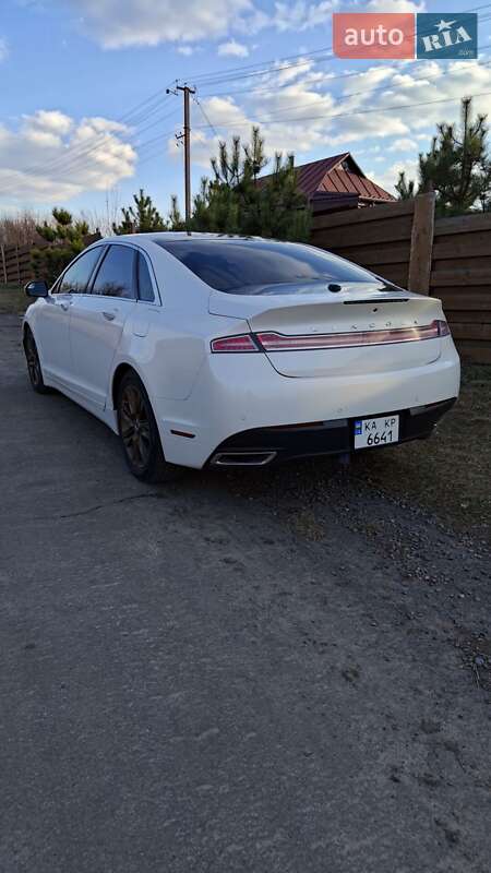 Lincoln MKZ 2014