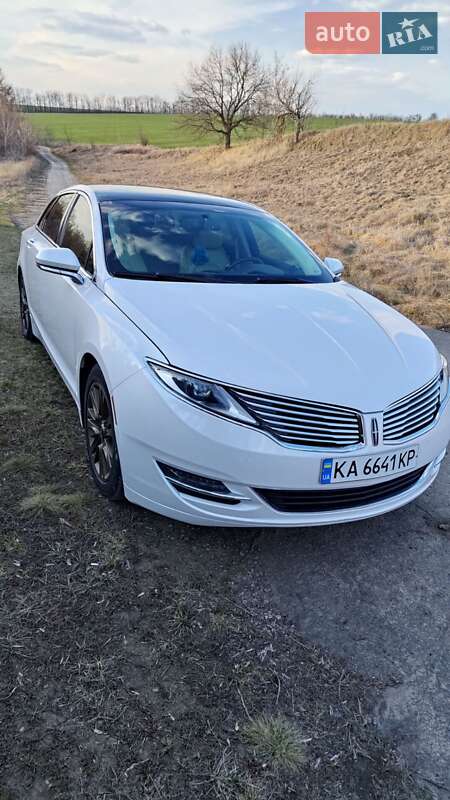 Lincoln MKZ 2014
