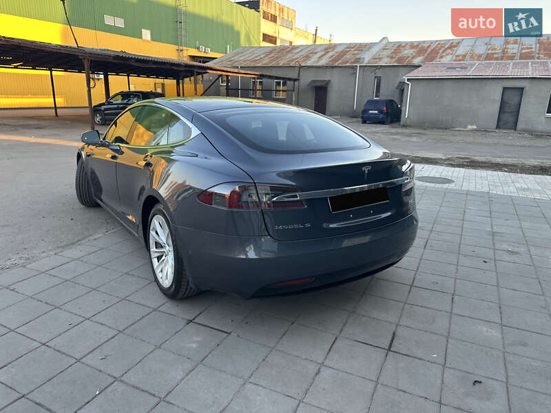 Tesla-31