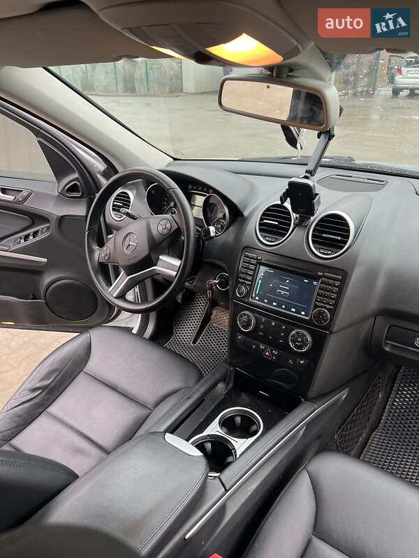 Mercedes-Benz M-Class 2009