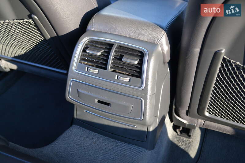Audi-40