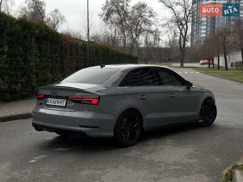 Audi-4