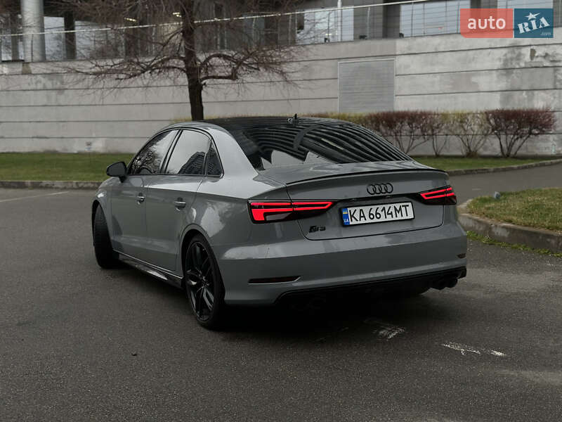 Audi-6