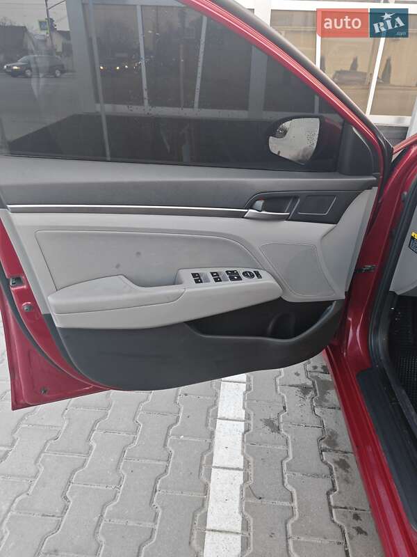 Hyundai-16