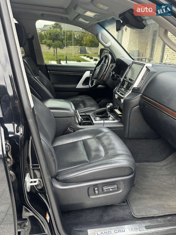 Toyota Land Cruiser 2018