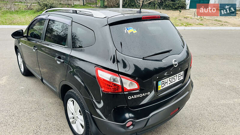 Nissan Qashqai+2 2010