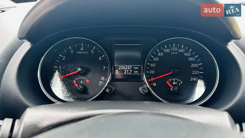 Nissan Qashqai+2 2010