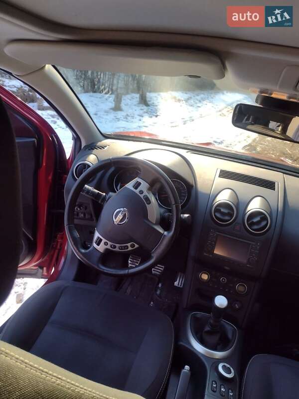 Nissan Qashqai+2 2012