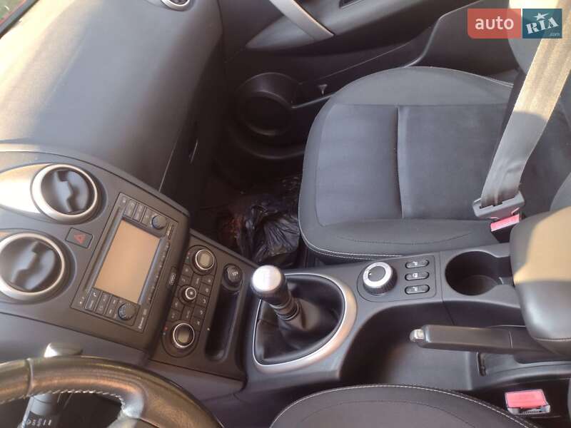 Nissan Qashqai+2 2012