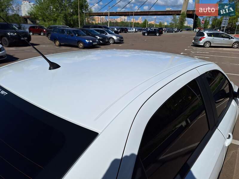 Peugeot-5
