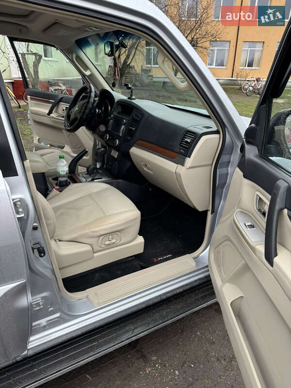 Mitsubishi Pajero Wagon 2007