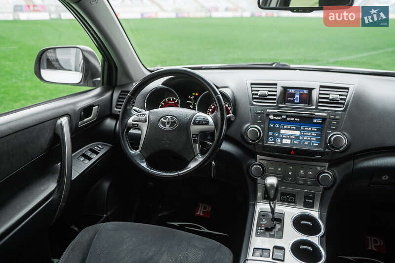 Toyota Highlander 2010