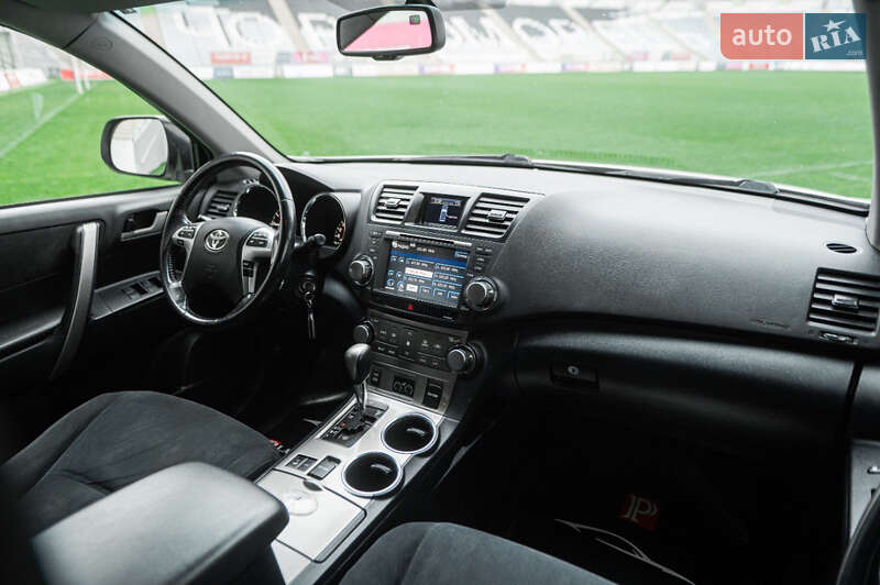 Toyota Highlander 2010