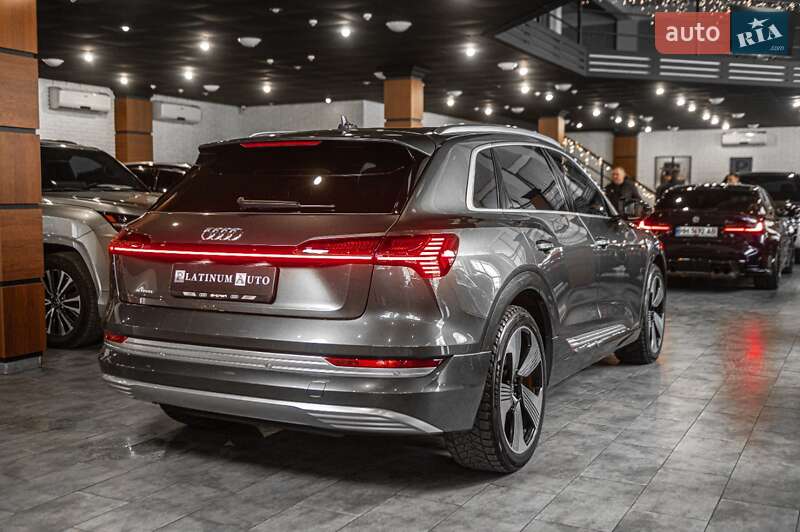 Audi e-tron 2019