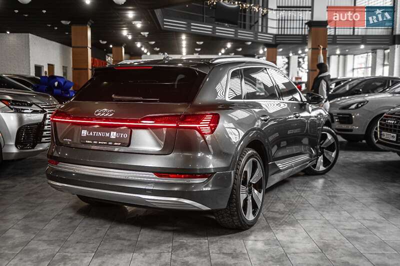 Audi e-tron 2019