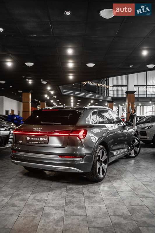 Audi e-tron 2019