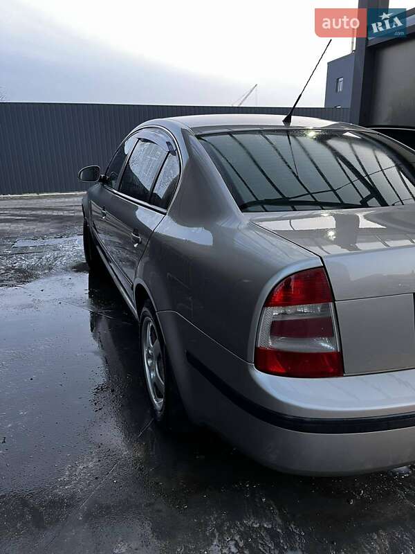 Skoda Superb 2007