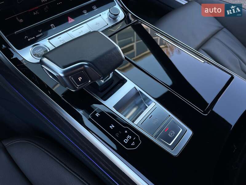 Audi A8 2021