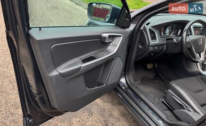 Volvo-44