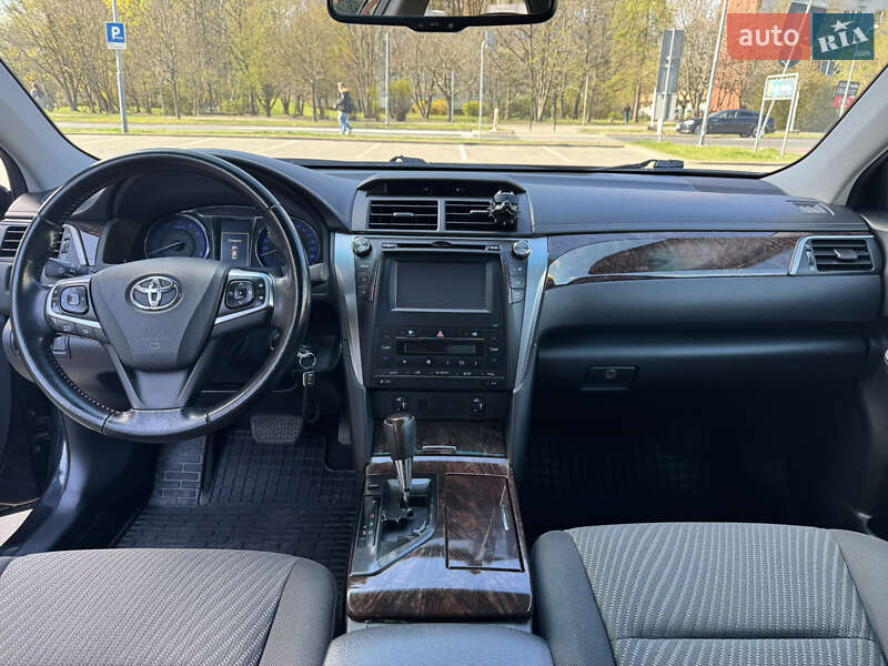 Toyota Camry 2014
