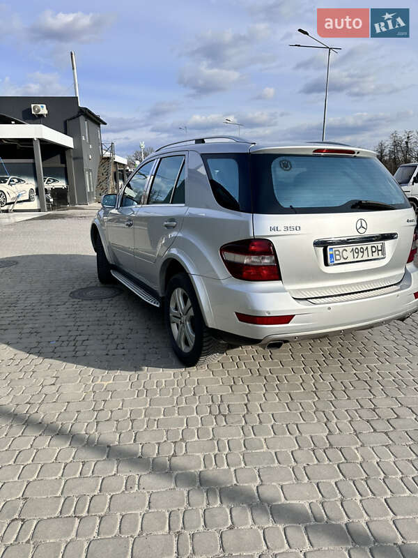 Mercedes-Benz M-Class 2009