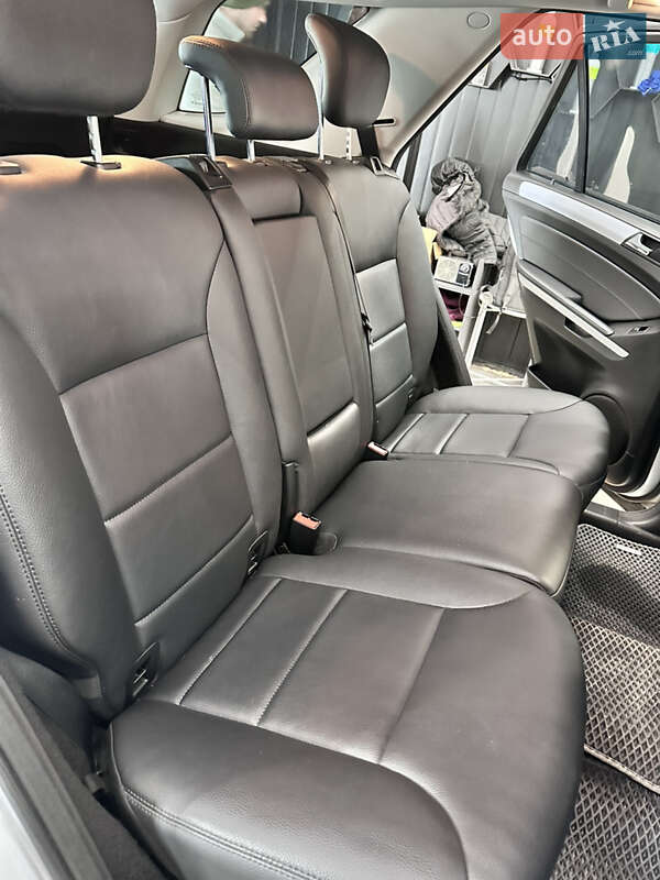 Mercedes-Benz M-Class 2009