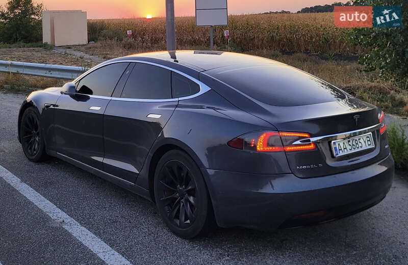 Tesla-8
