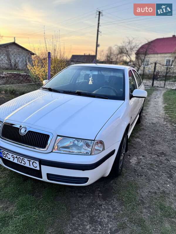 Skoda-28