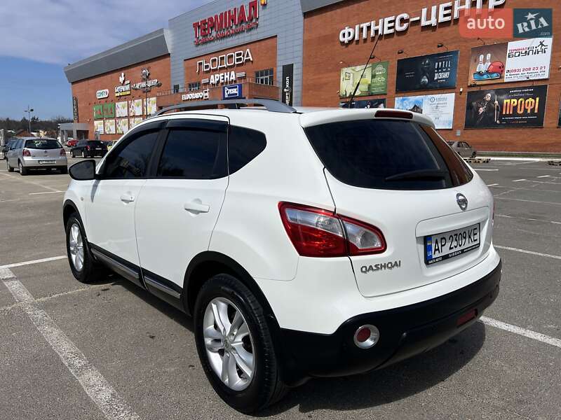 Nissan-24