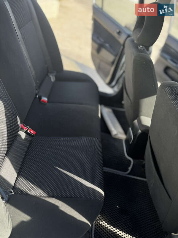 Mitsubishi-9