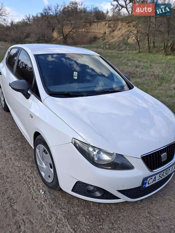 SEAT-8