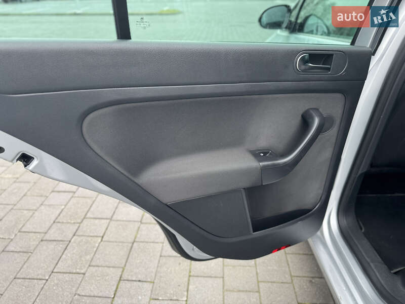 Volkswagen Golf Plus 2012