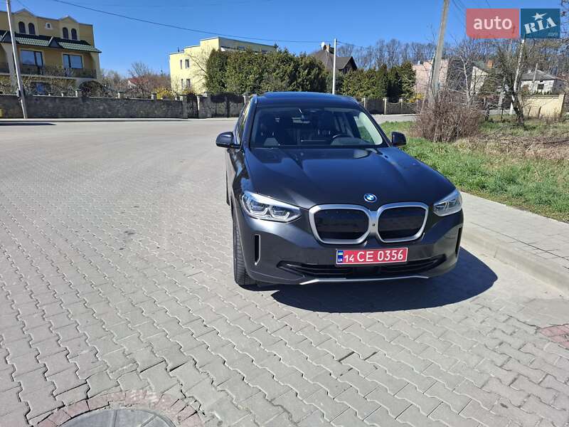 BMW iX3 2021