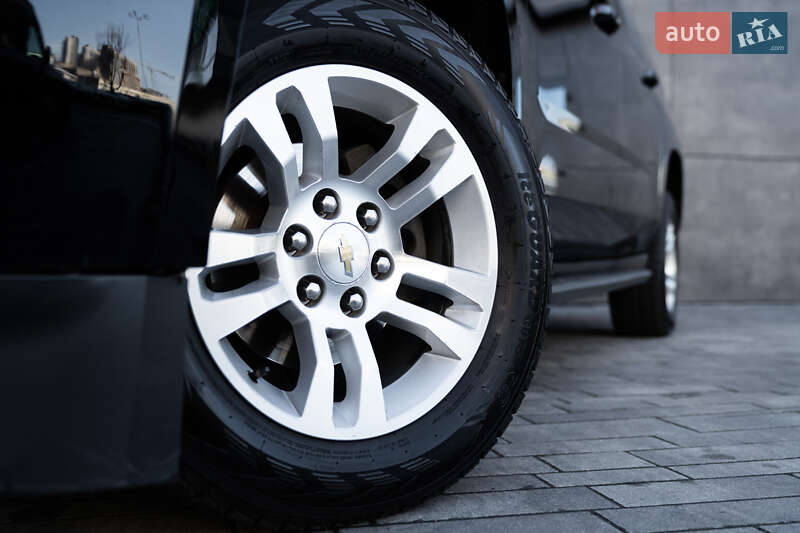 Chevrolet Suburban 2015