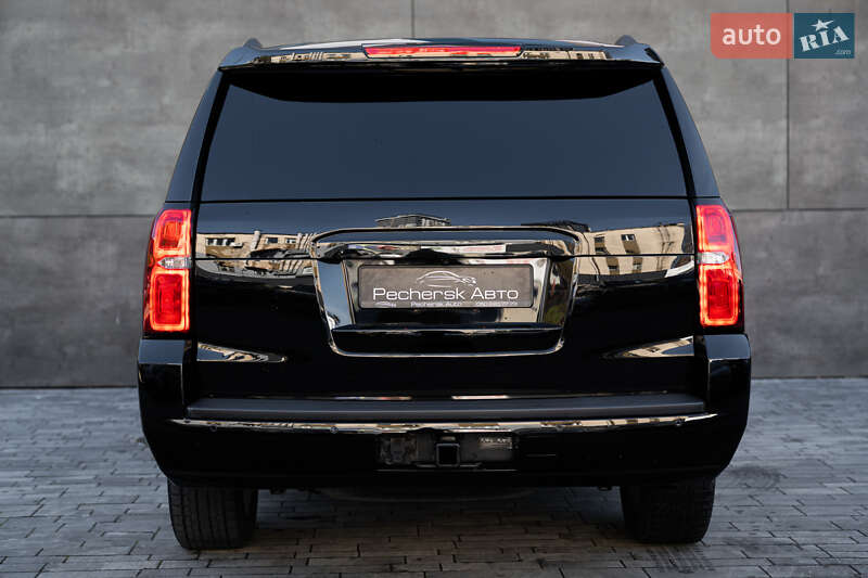 Chevrolet Suburban 2015