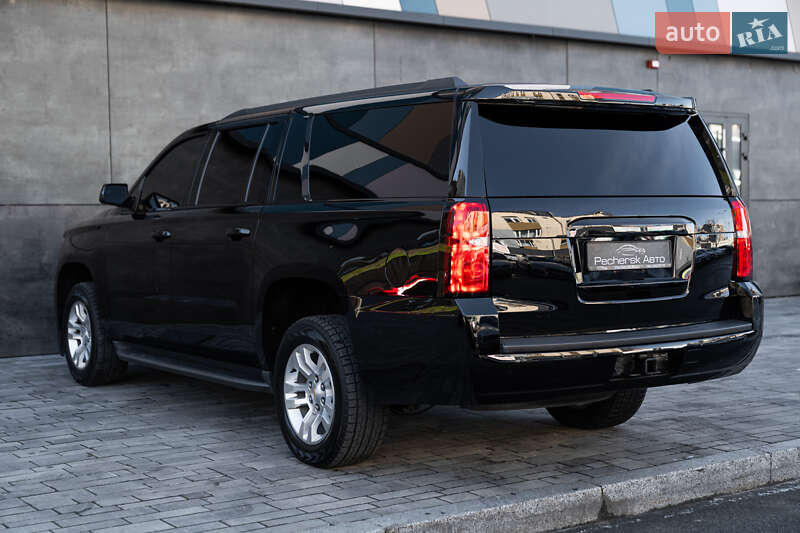 Chevrolet Suburban 2015