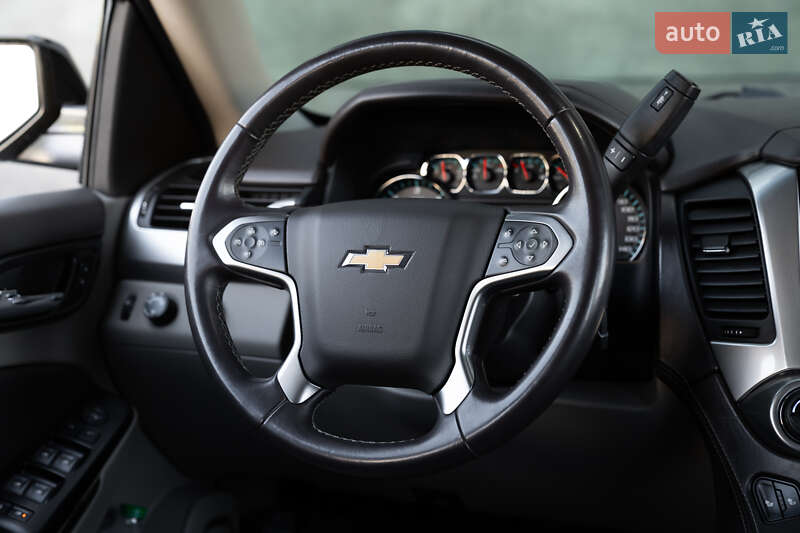 Chevrolet Suburban 2015