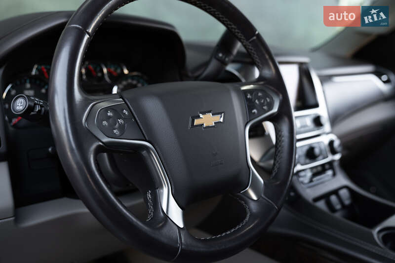 Chevrolet Suburban 2015