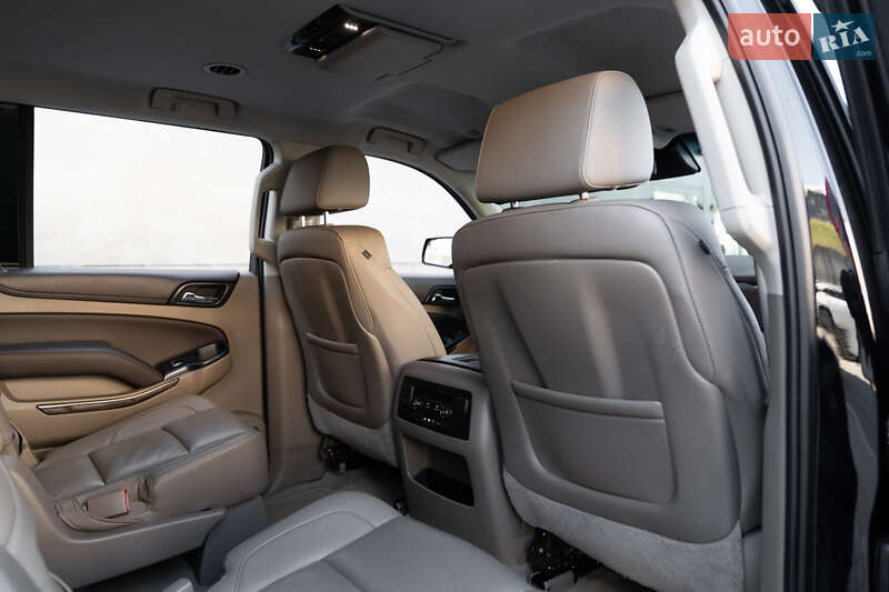 Chevrolet Suburban 2015