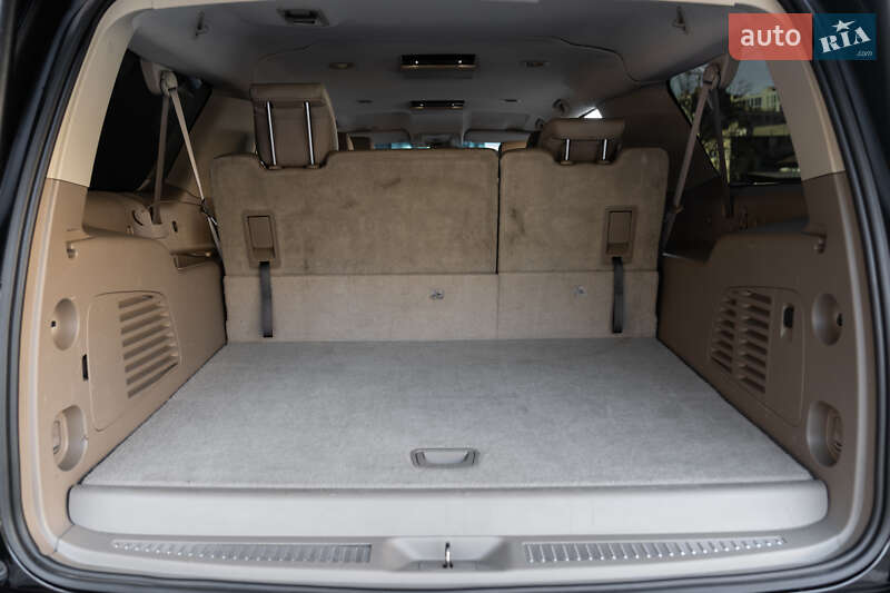 Chevrolet Suburban 2015