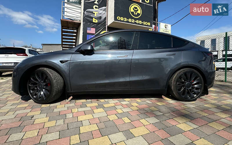 Tesla Model Y 2021