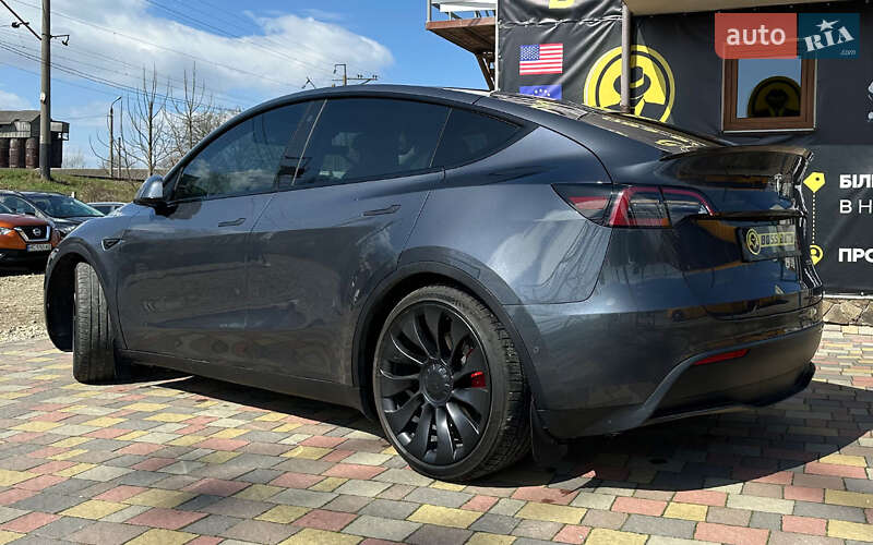 Tesla Model Y 2021