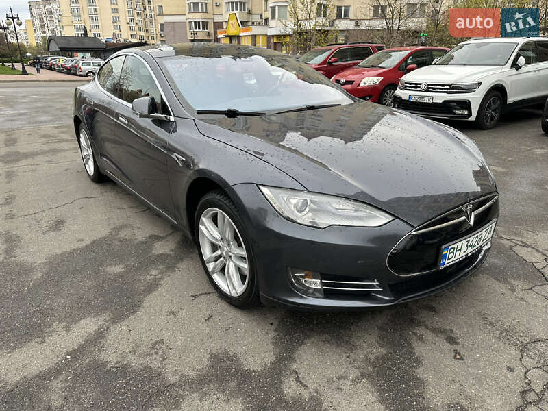 Tesla-8