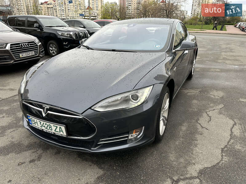 Tesla-10