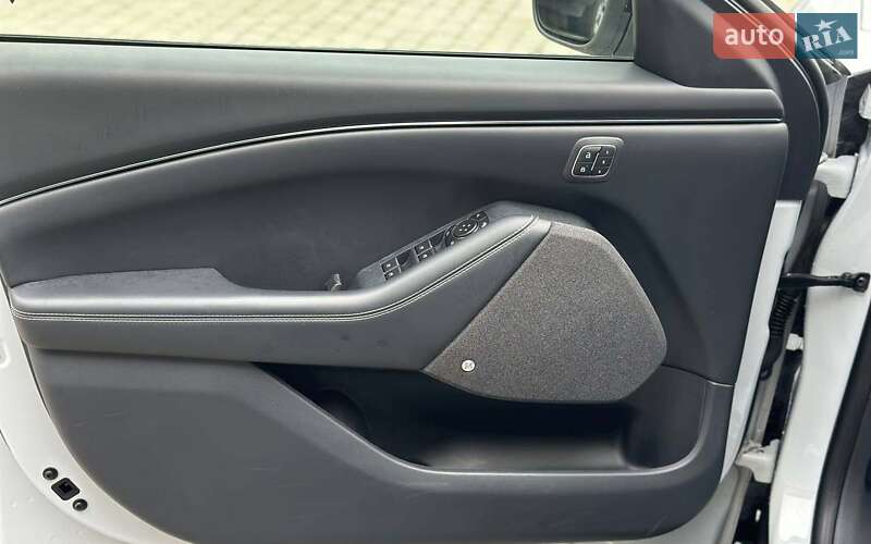 Ford Mustang Mach-E 2021