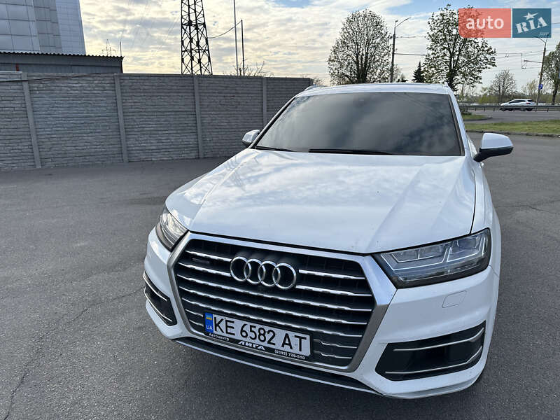 Audi-7