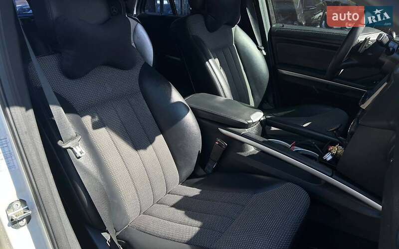 Mercedes-Benz M-Class 2010