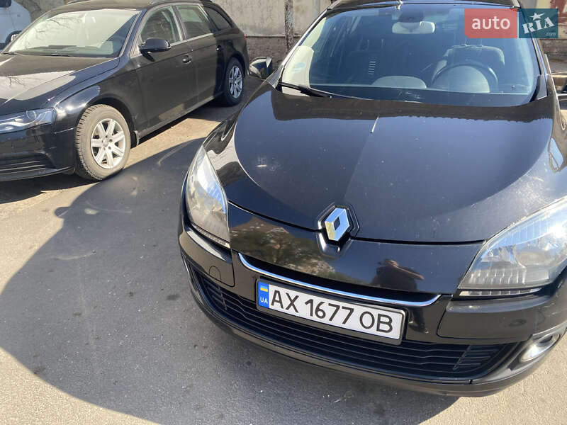 Renault-9